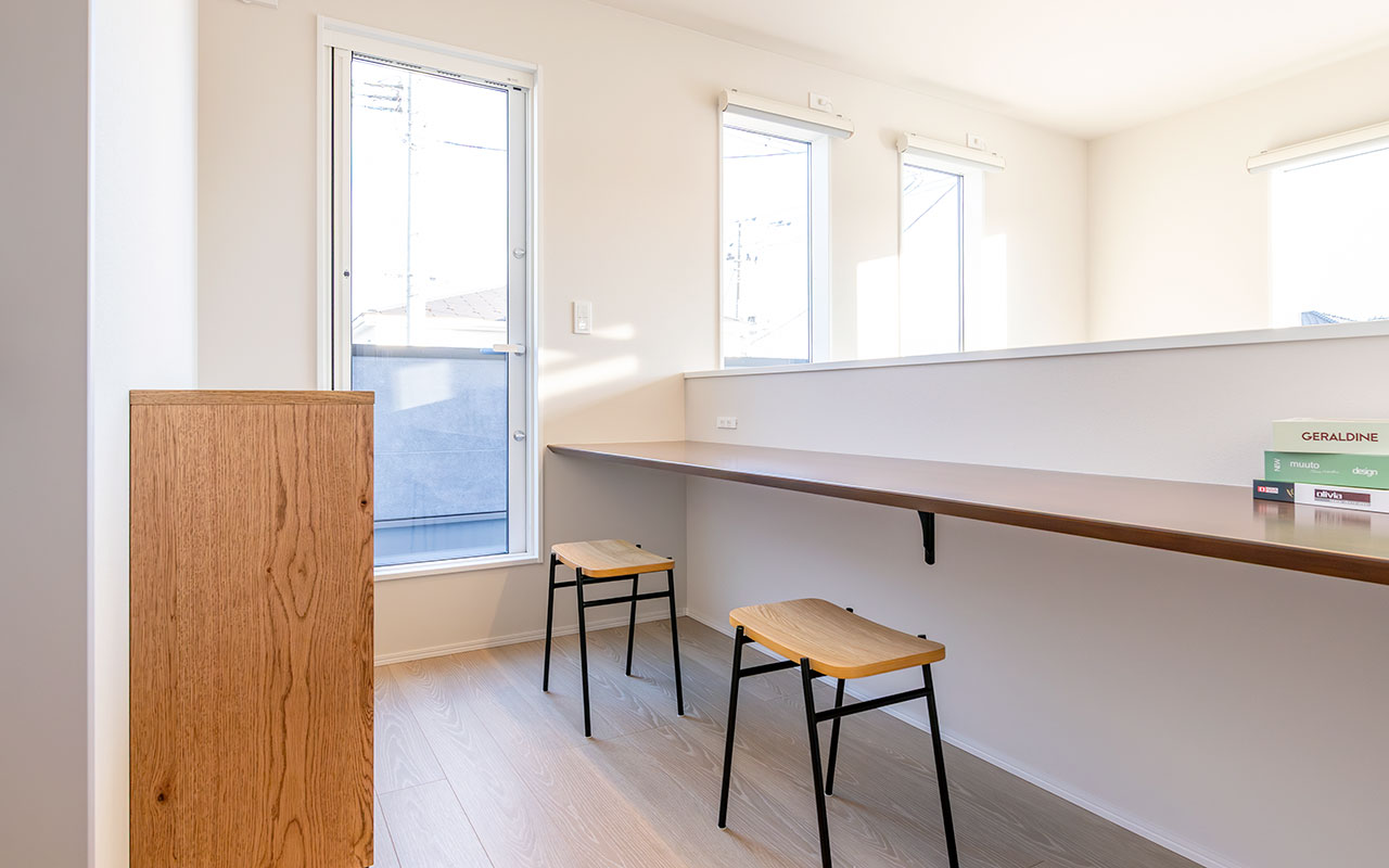 スツールカペル/ハウルオープンシェルフ/クラッシュゲート法人