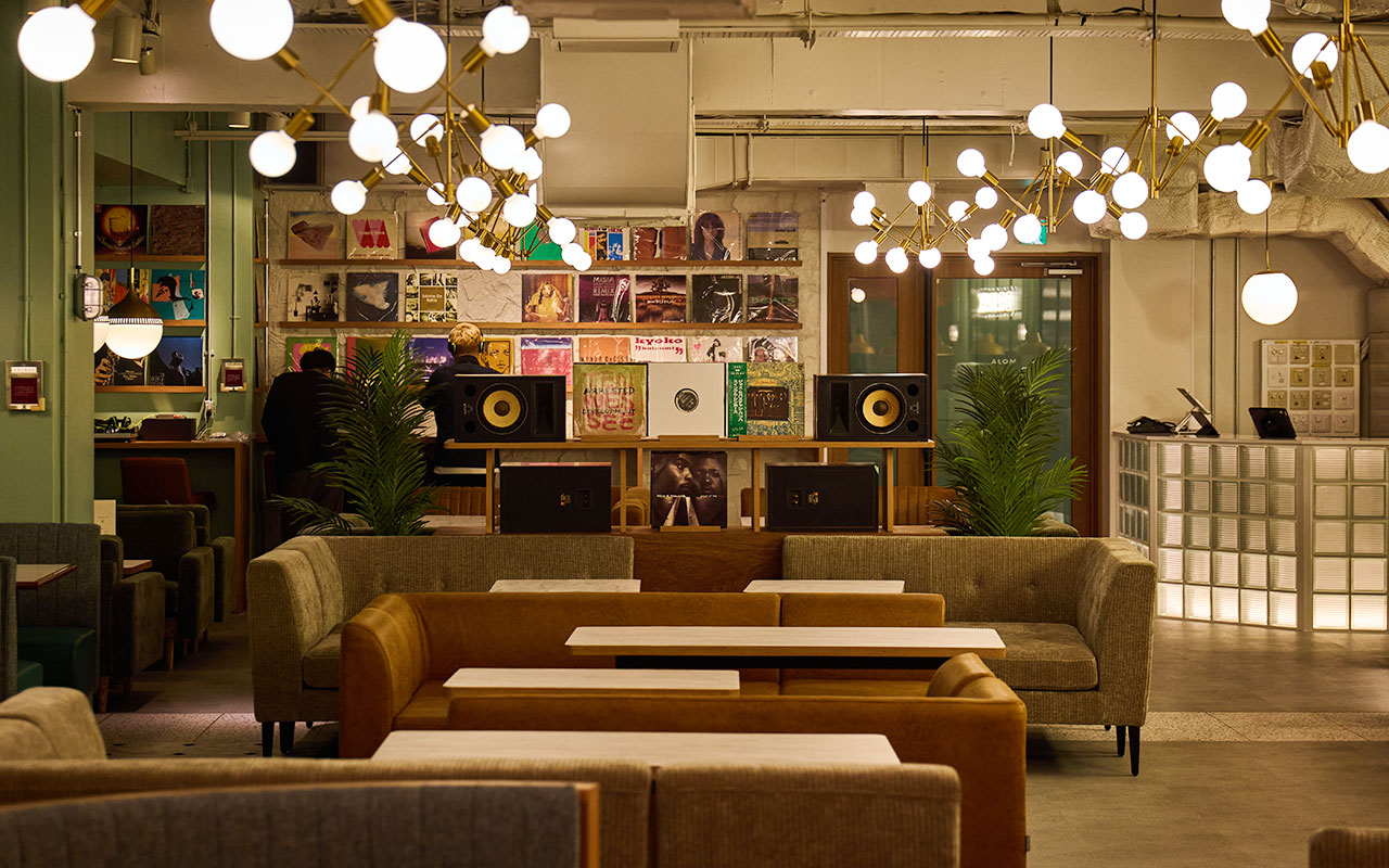 ダントンソファ / グレスソファ /クラッシュゲート法人