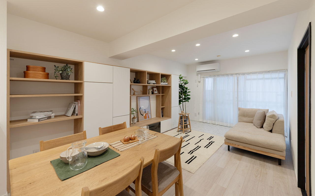 コロンダイニングテーブル / スレッジチェア / クラッシュゲート法人