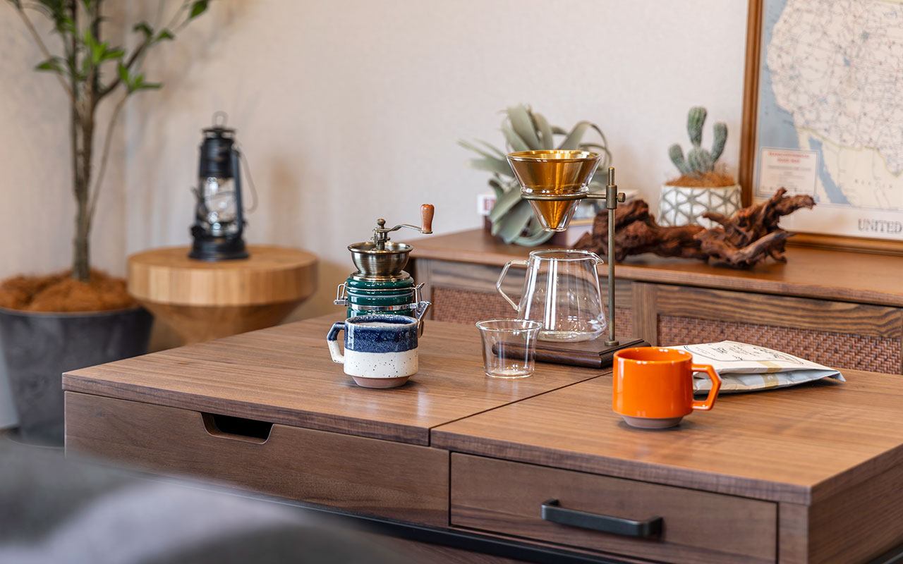 ロージーリビングテーブル / フィンテレビボード / ボビンオブジェ /　クラッシュ法人